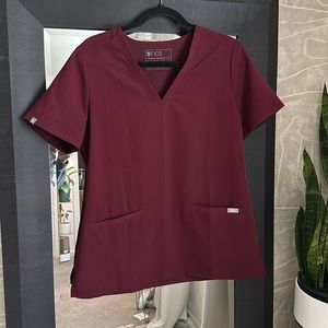 FIGS Burgundy Casma Three-Pocket Scrub Top